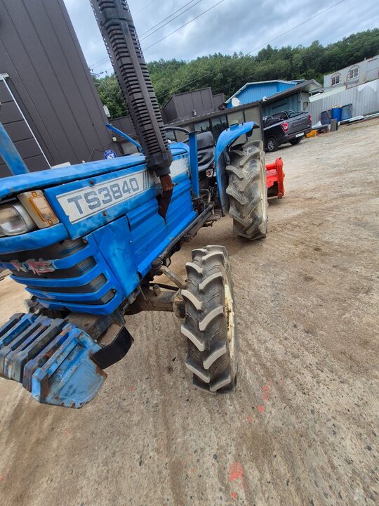 TYM 트랙터 TS3840 (38마력) 앞좌측면