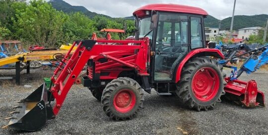 TYM 트랙터 T450 (45마력) 앞좌측면