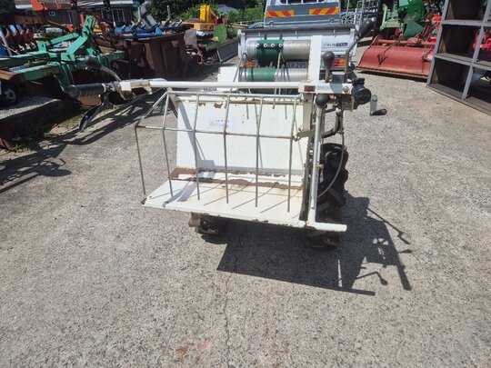 한서정공 한서콩수확기 BH-710A 앞좌측면