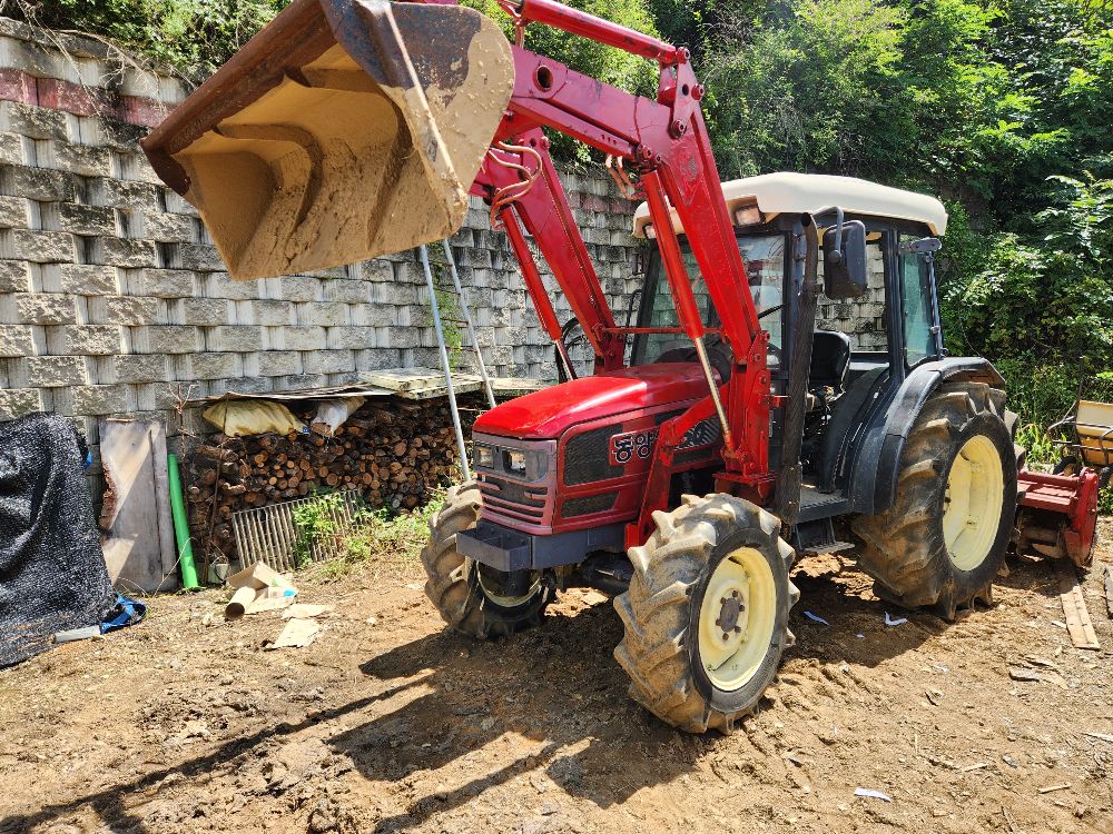 TYM 트랙터 T550 (55마력) 뒤우측면