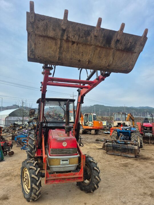 국제 트랙터 F455 (45마력) 앞좌측면
