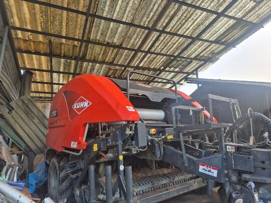  Round Baler I-BIO  앞좌측면