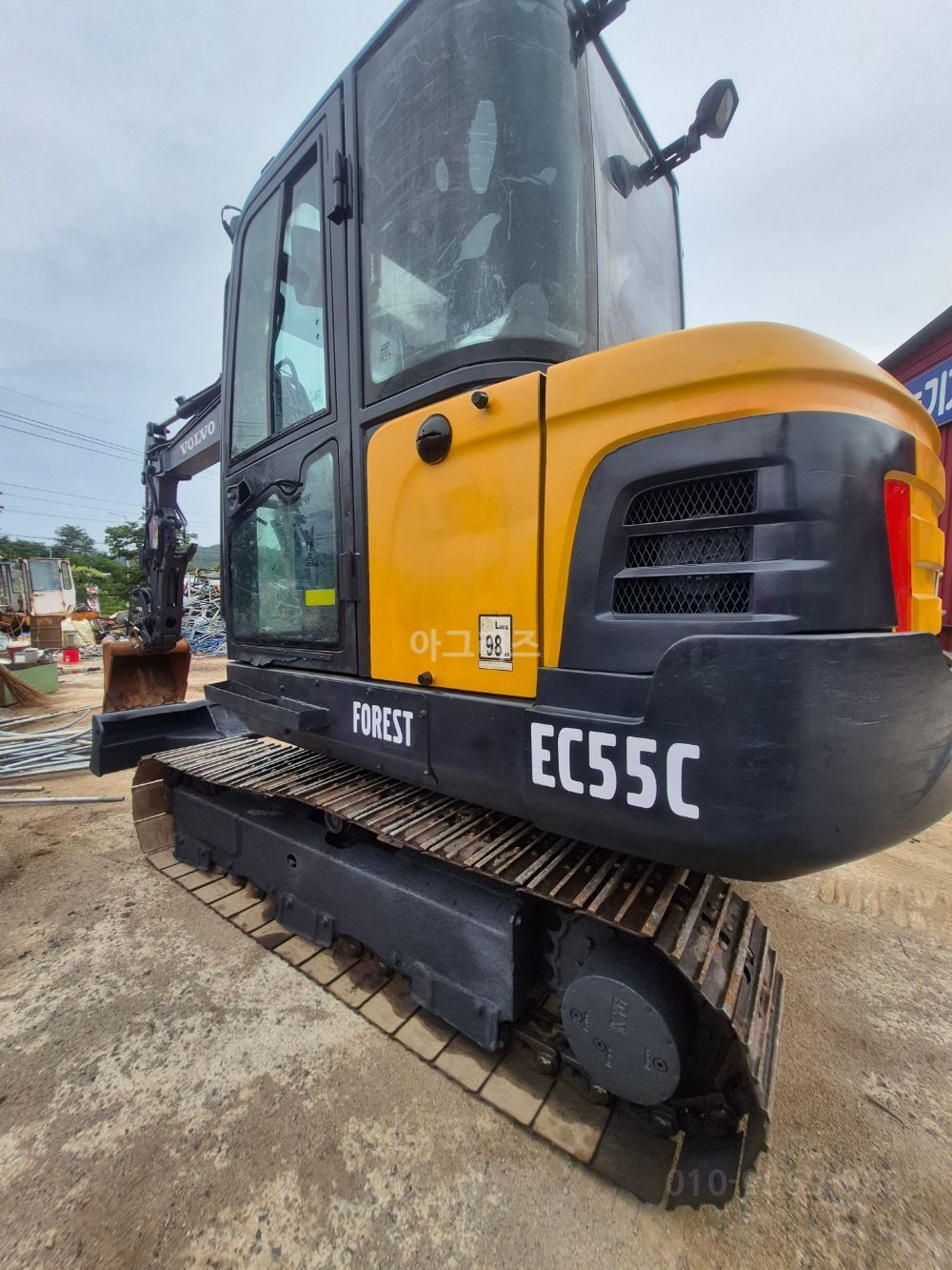 볼보 굴삭기 EC55C (5.5톤) 뒤우측면