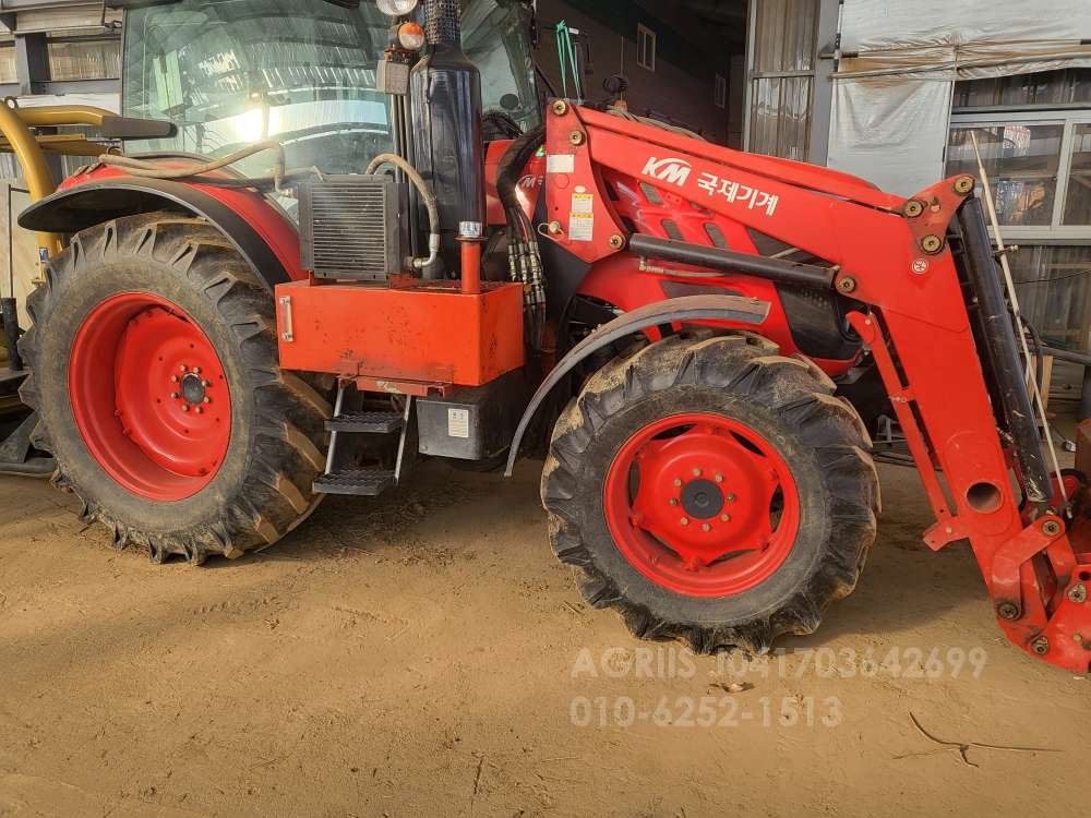 Kukje Tractor LUXEN1100 (110hp) 측면