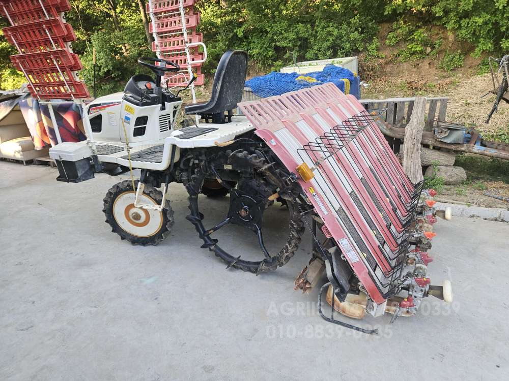 Kukje Rice transplanter RGO-60SDY (6Rows) 뒤우측면