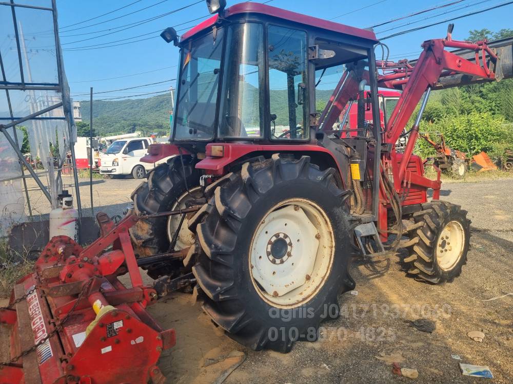 Kukje Tractor F505 (50hp) 측면