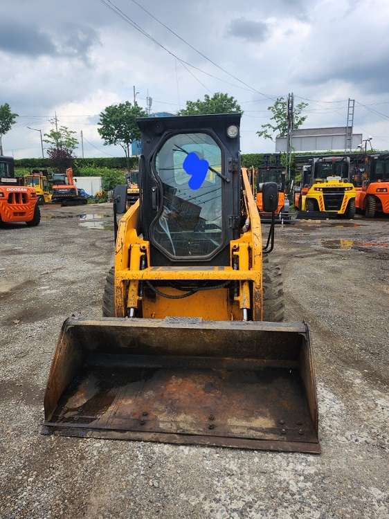 Kubota Skid steer loader HSL650-7  뒤우측면