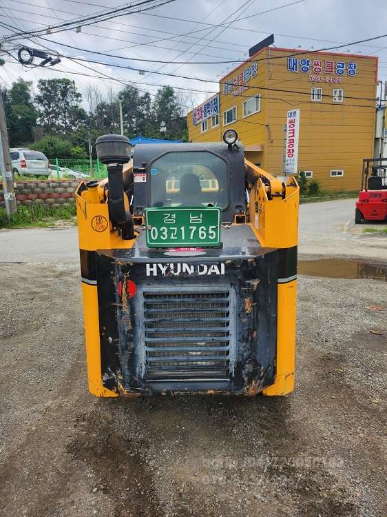 Kubota Skid steer loader HSL650-7  운전석