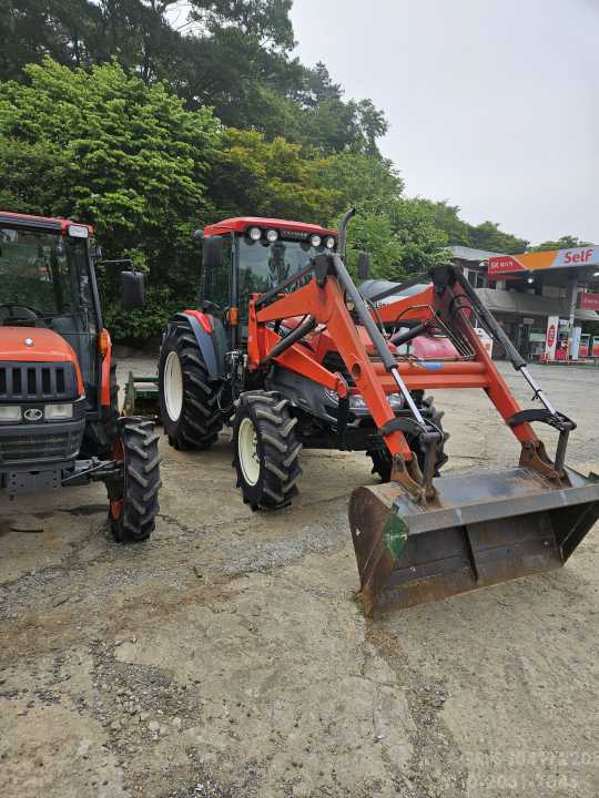 얀마 트랙터 EG775 (75마력) 앞좌측면