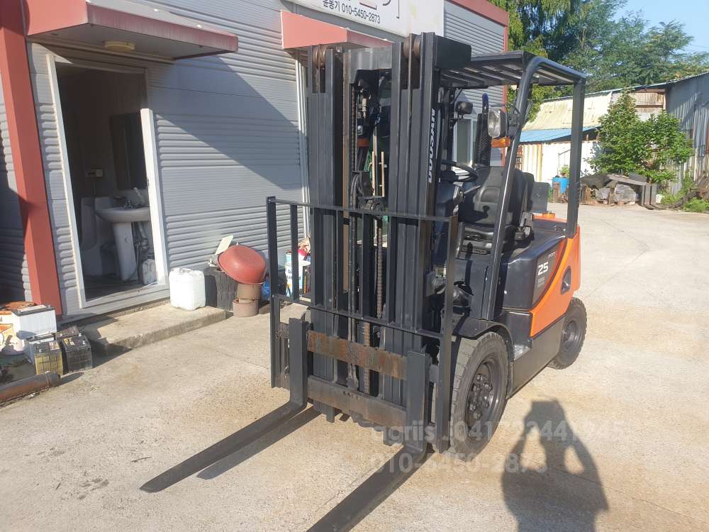 Doosan Forklift D25SE-5  엔진내부