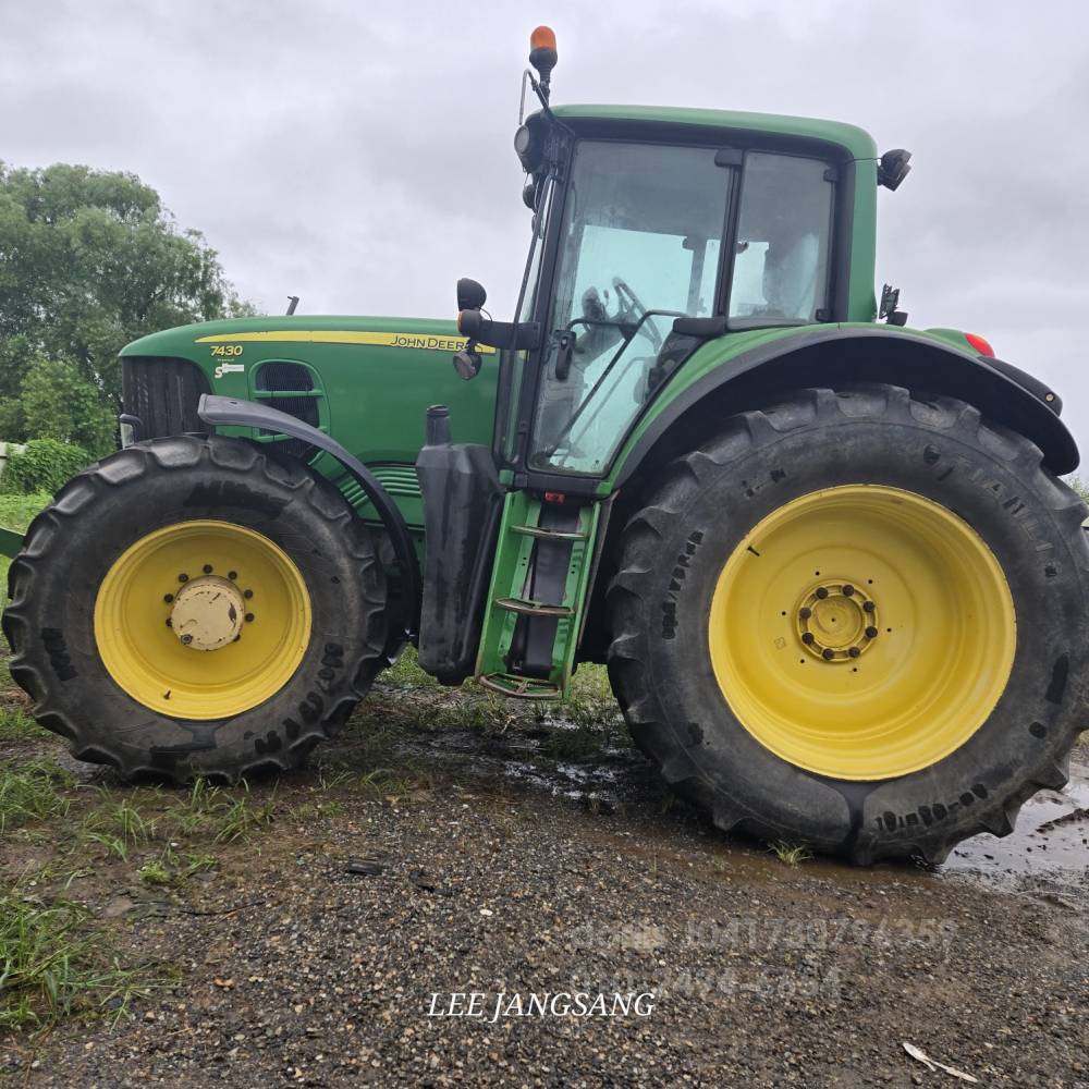 JohnDeere Tractor 7430 (165hp) 운전석