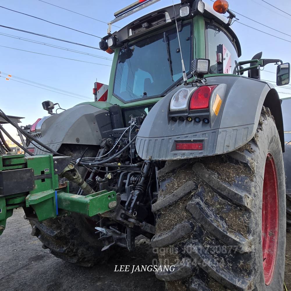 FENDT 트랙터 828 운전석