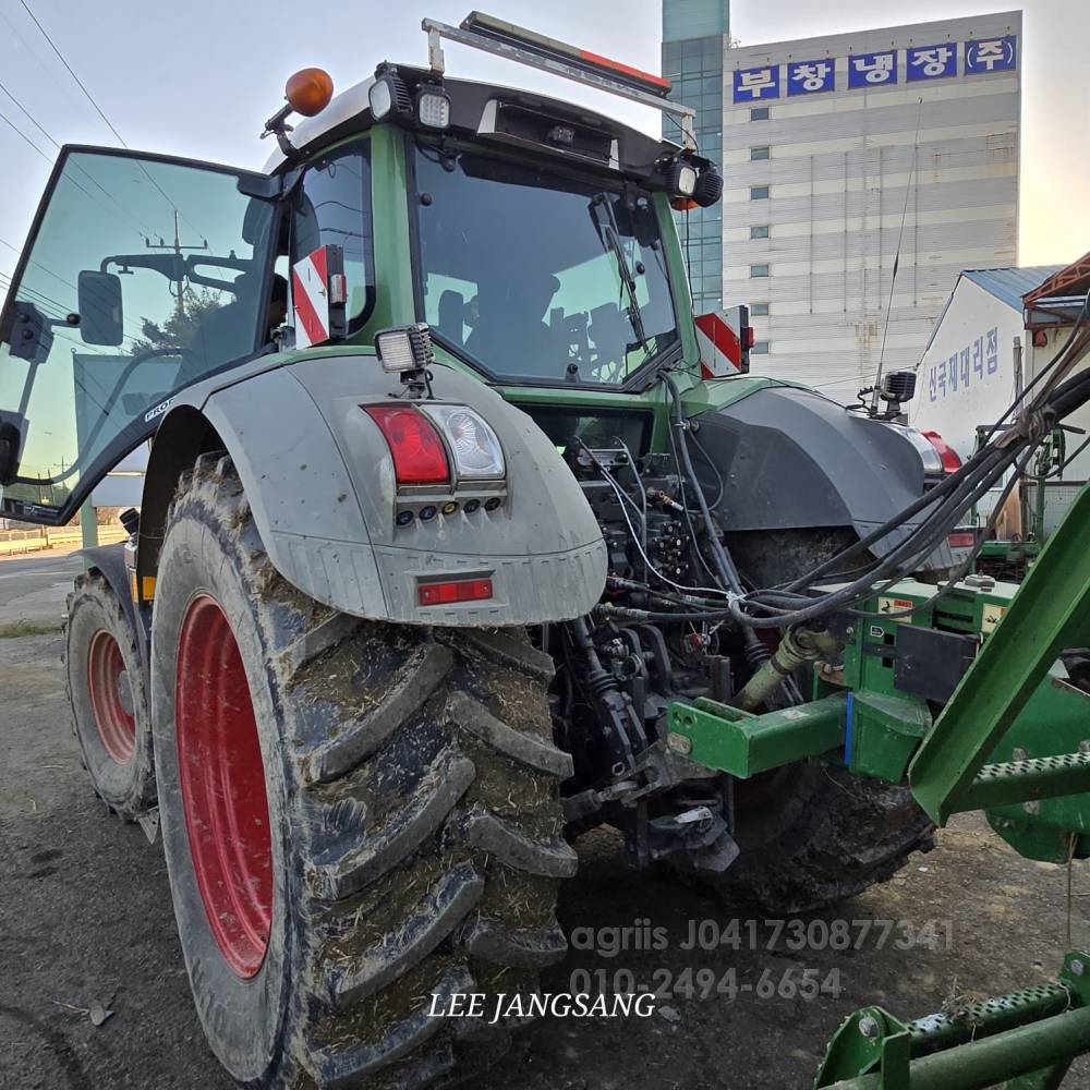 FENDT 트랙터 828 사진 9