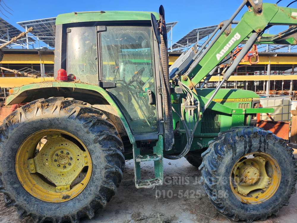 JohnDeere Tractor 6200 (85hp) 앞좌측면