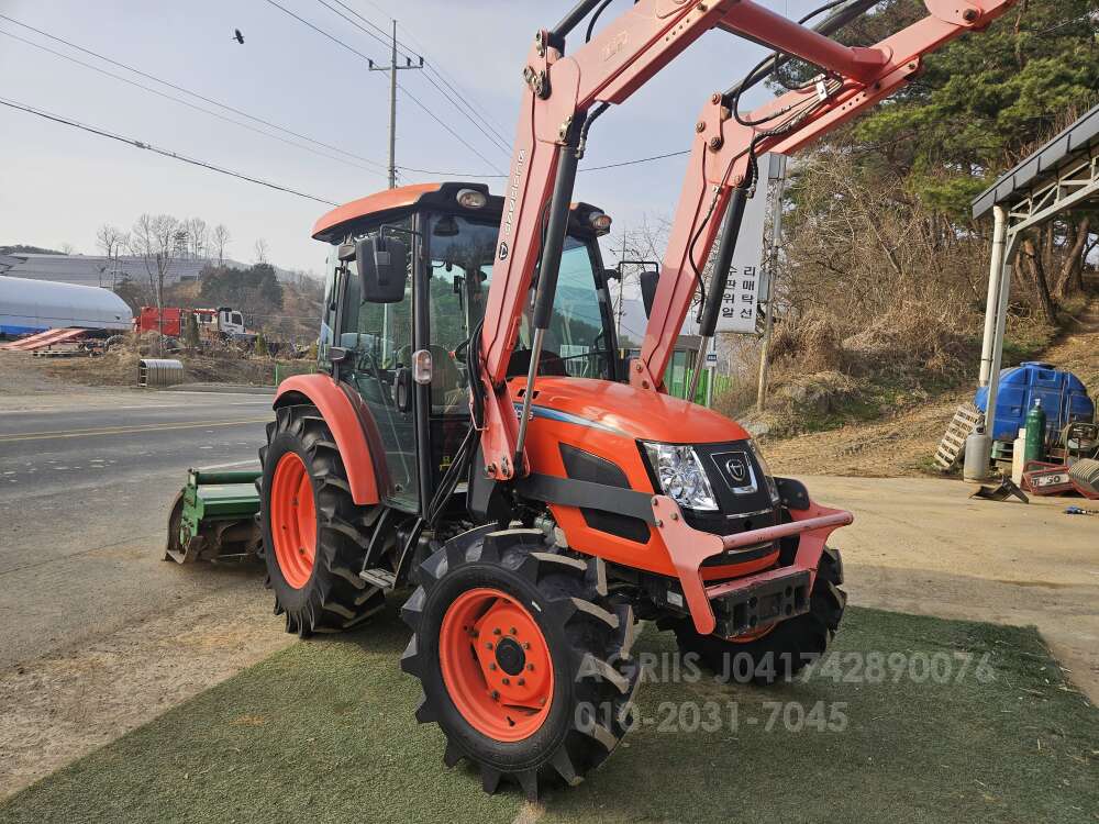 대동 트랙터 RX620 (62마력) 뒤우측면