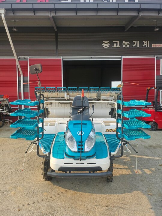 Kubota Rice transplanter NSD8 (8Rows) 앞좌측면