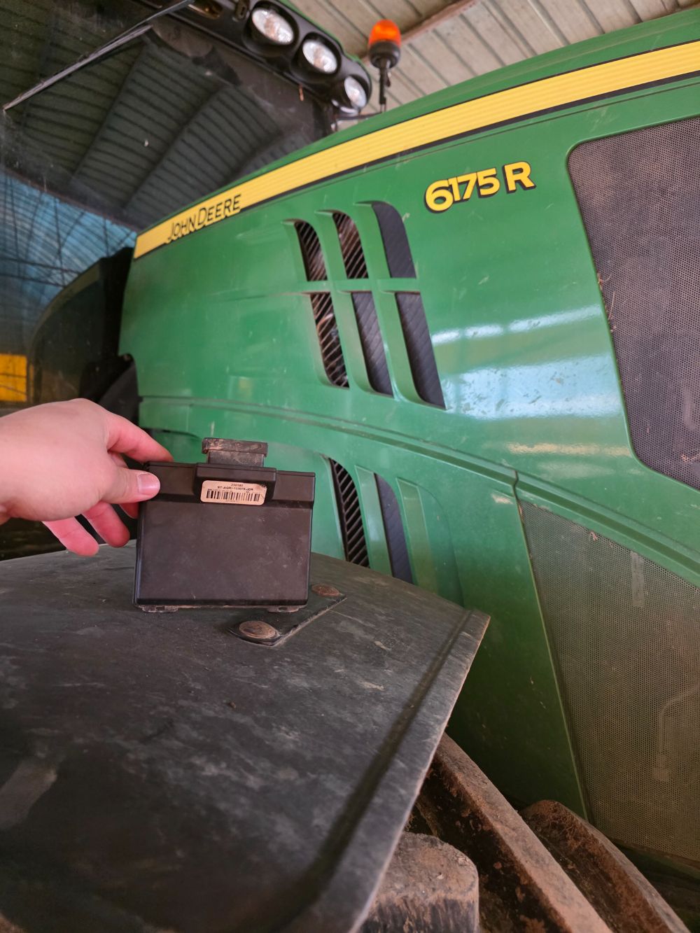 JohnDeere Tractor 6175R (175hp) 앞좌측면