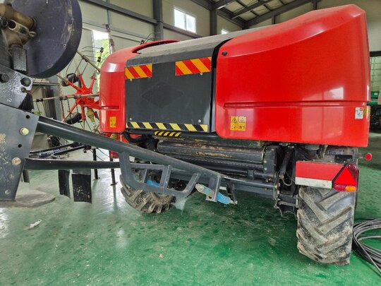 뉴홀랜드 베일러 베일러 앞좌측면