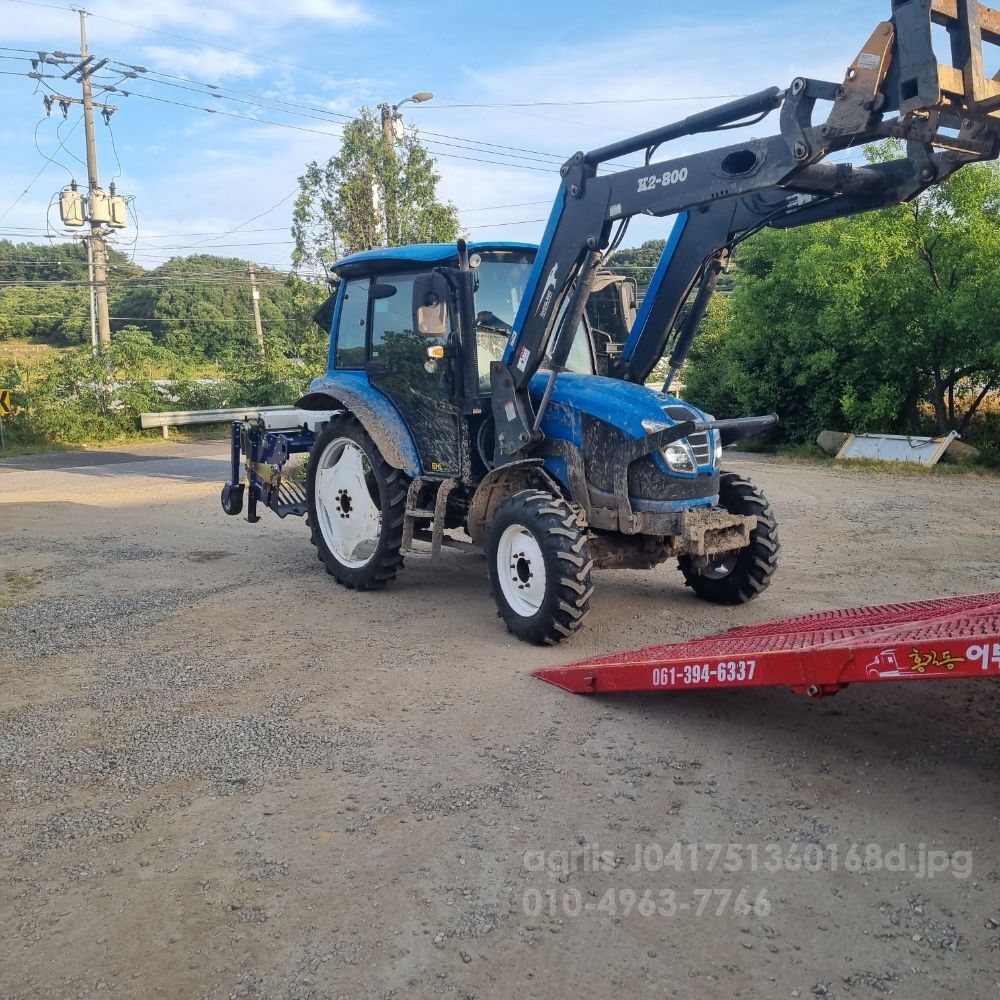  타이어 16.9-30  뒤우측면