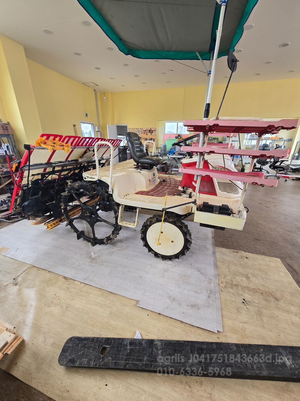 얀마 이앙기 VP60SDX (6조식) 뒤우측면