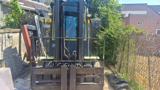 Samsung Forklift GTS33 (3.3톤) 앞좌측면