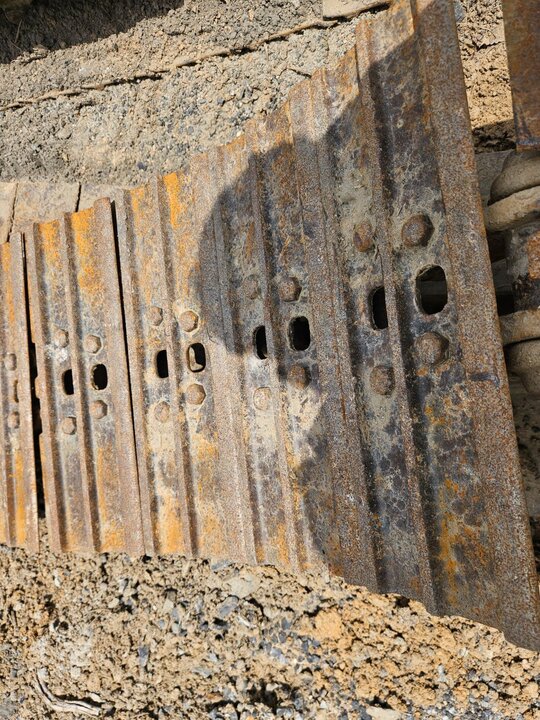 02 볼보60E  트랙  상태 굴삭기  앞좌측면