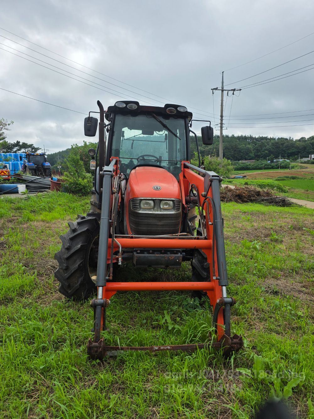 Daedong Tractor   뒤우측면