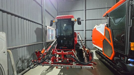 구보다 SS기 950 앞좌측면