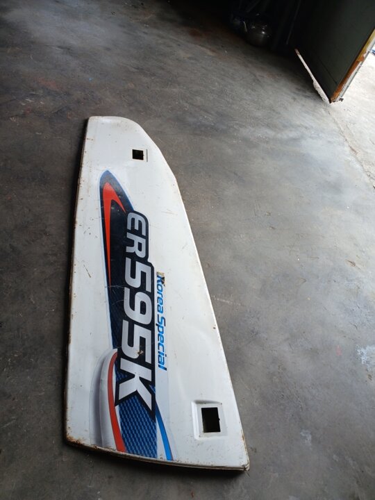 Kubota Combine Harvester ER595K (5Rows) 앞좌측면