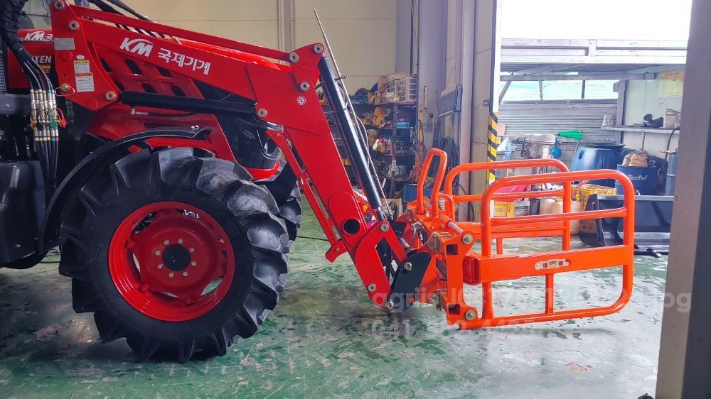  Bale Gripper  겸용집게-일자집게  뒤우측면