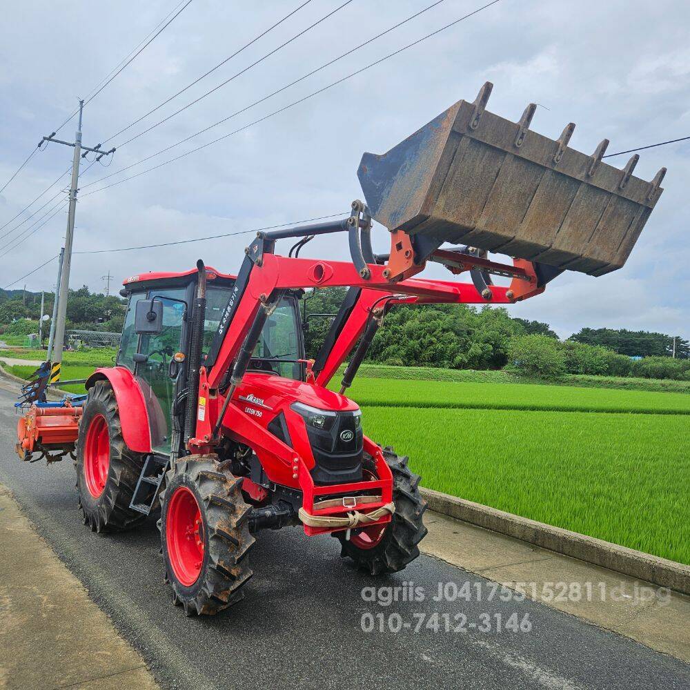Kukje Tractor LUXEN750 (75hp) 뒤우측면