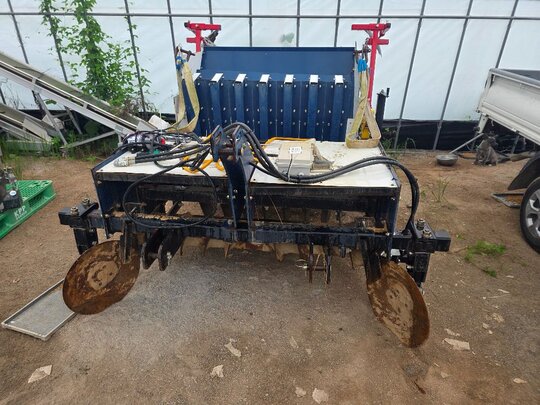  진일 마늘파종기 풀세트 JI-08T  앞좌측면