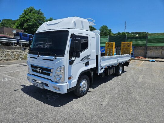 현대 올뉴 마이티 3.5톤 자동 사다리 올뉴마이티 앞좌측면