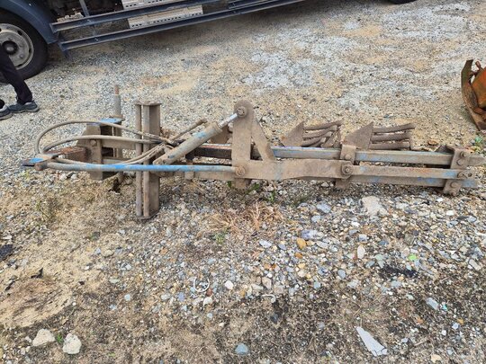 유압4련 쟁기 쟁기 앞좌측면