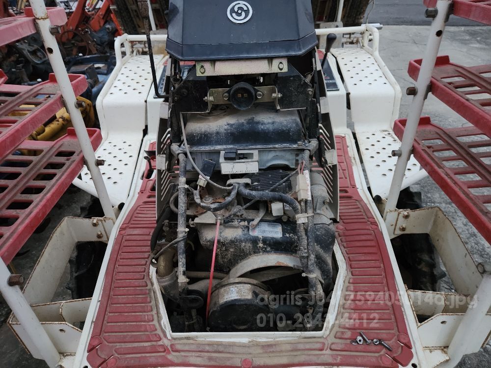 Kukje Rice transplanter RR660 (6Rows) 뒤우측면