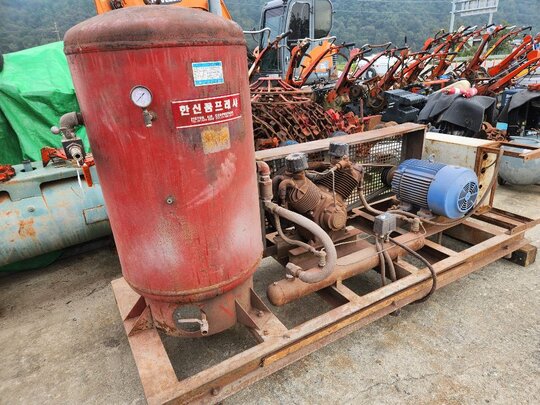 명수리 15마력 중고압콤프레샤 400리터 MS15 앞좌측면