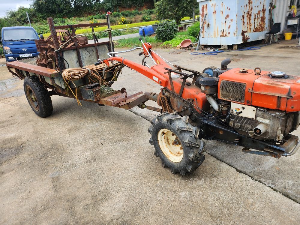 Daedong Power Tiller DT10 (10hp) 뒤우측면