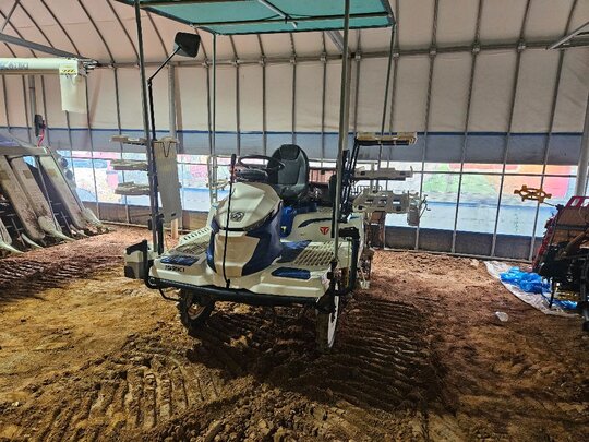 TYM 이세키 이앙기 PR63GL (6조식) 앞좌측면