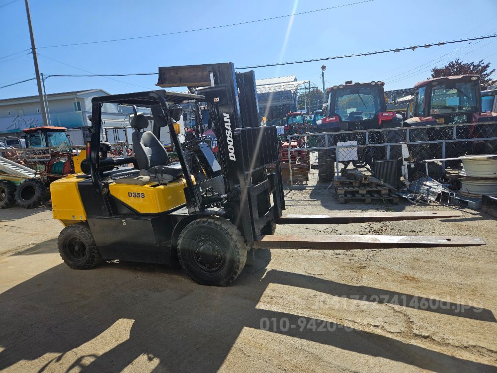  Forklift D35S (3.5톤) 뒤우측면