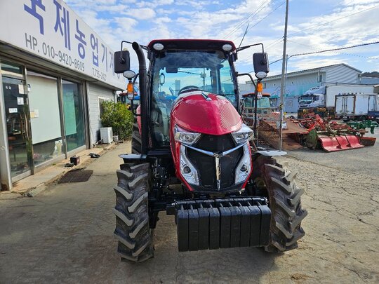 Yanmar Tractor YT470 (70hp) 앞좌측면