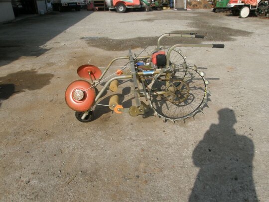 동력비닐피복기 동력비닐피복기 동력비닐피복기 앞좌측면