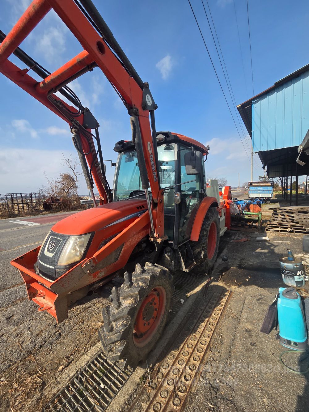 대동 트랙터 Rx560c (56마력) 뒤우측면