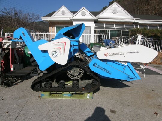 기현잡곡탈곡기 기현잡곡탈곡기 KHC-1200R 앞좌측면