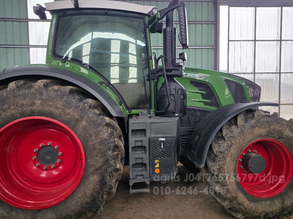  Tractor FENDT828 (280hp) 뒤우측면