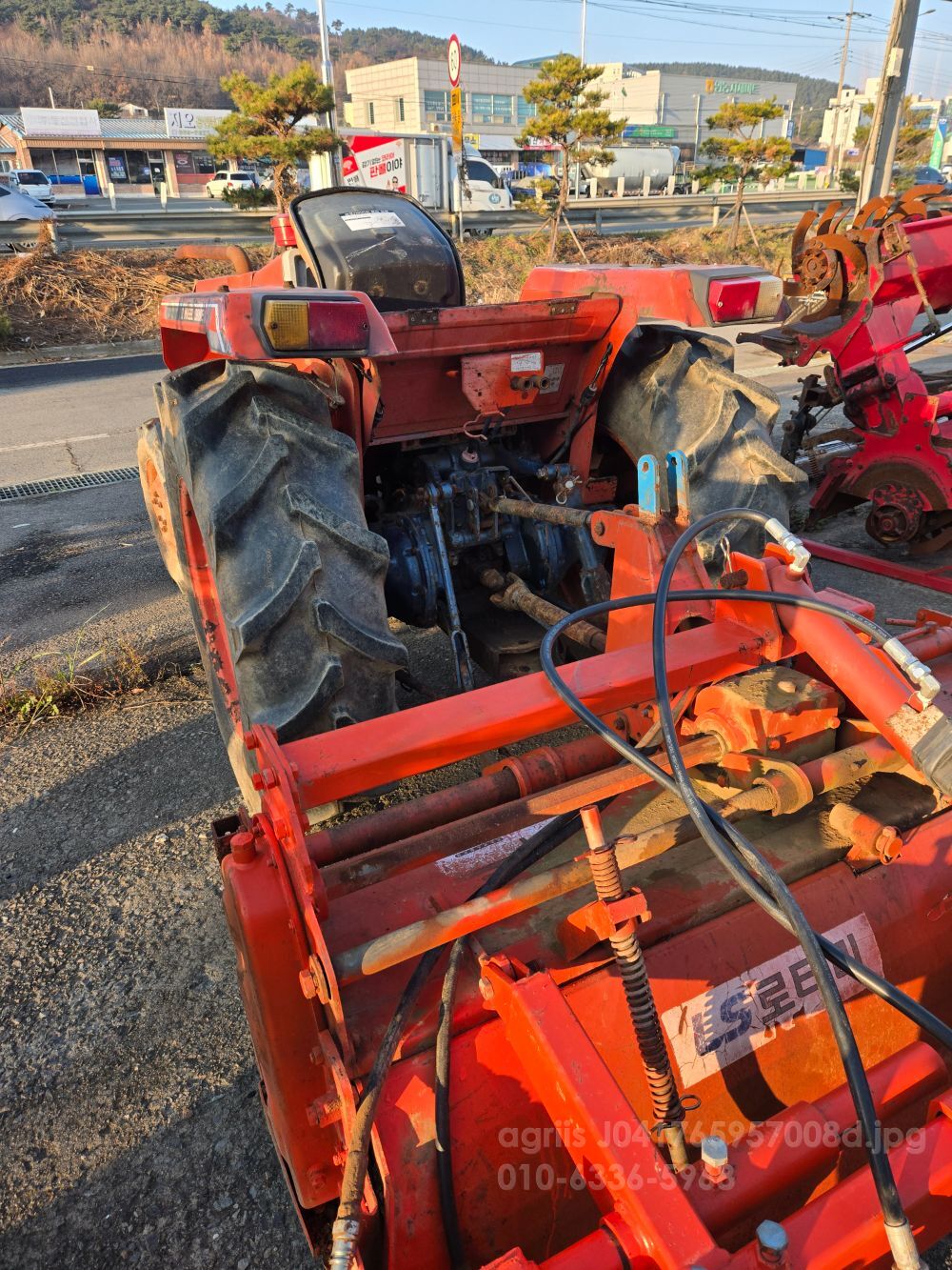 대동 트랙터 L3503-D (35마력) 뒤우측면