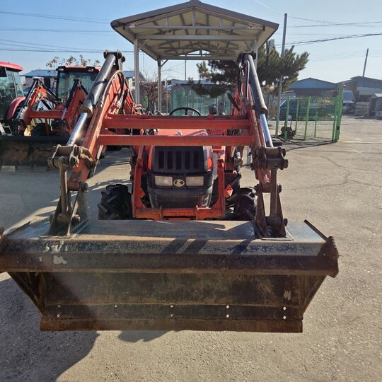 Kubota Tractor L430M (43hp) 앞좌측면