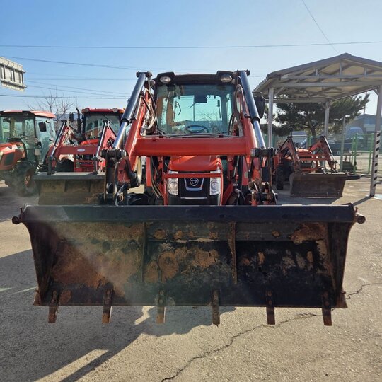 Daedong Tractor RX630 (63hp) 앞좌측면