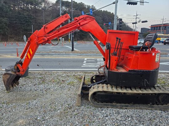 현대 굴삭기 20포크레인 (2,5톤) 앞좌측면