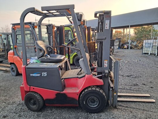 니찌유 지게차 FB15 (1.5톤) 앞좌측면