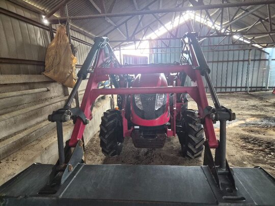 TYM 트랙터 TL543 (54마력) 앞좌측면